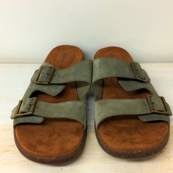 Clarks Sandal- Vine Cedar Olive suede - Picture 2 of 5